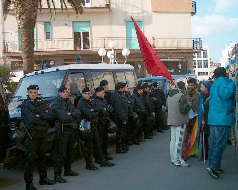 14/64 Iraq war demonstration Gioia del Colle, Italy, 5 April 2003