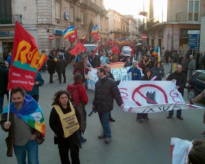40/64 Iraq war demonstration Gioia del Colle, Italy, 5 April 2003