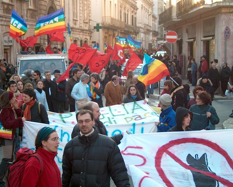 41/64 Iraq war demonstration Gioia del Colle, Italy, 5 April 2003