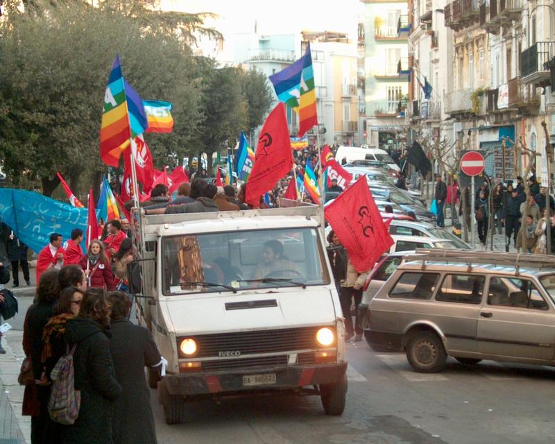 43/64 Iraq war demonstration Gioia del Colle, Italy, 5 April 2003