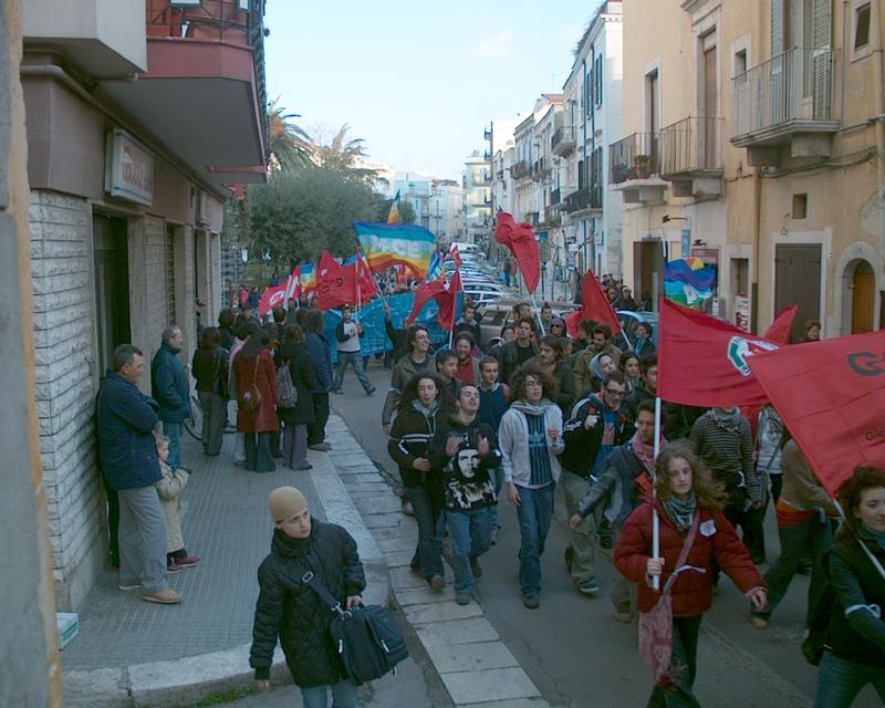 44/64 Iraq war demonstration Gioia del Colle, Italy, 5 April 2003