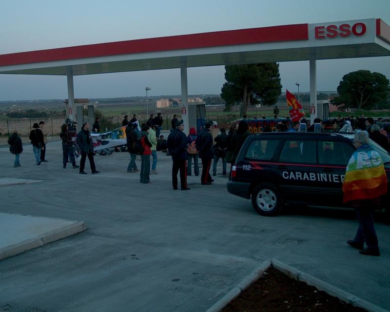 59/64 Iraq war demonstration Gioia del Colle, Italy, 5 April 2003
