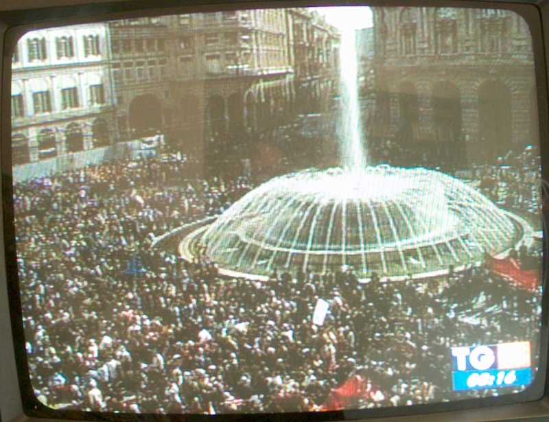 8/12 Iraq war demonstrations on TV in Italy, 21 March 2003