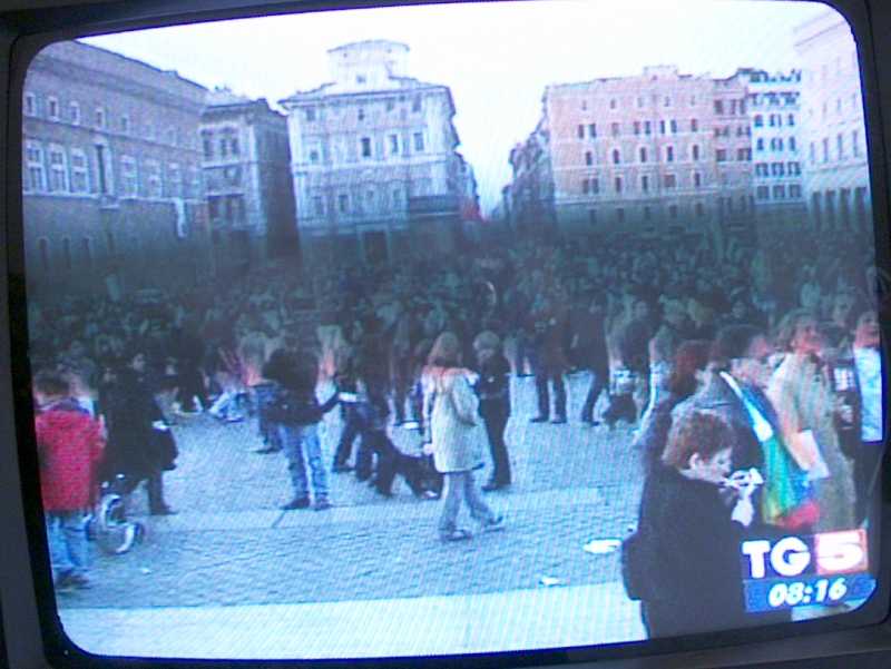 12/12 Iraq war demonstrations on TV in Italy, 21 March 2003