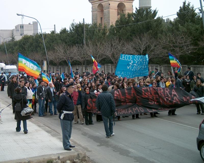 7/12 Women's march for peace, Lecce, Italy 8 March 2003
