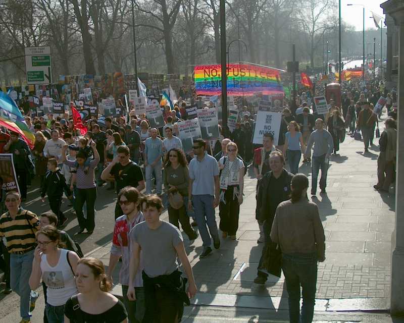 Iraq war demonstration, London 19 March 2005, in Picadilly 14:26:16