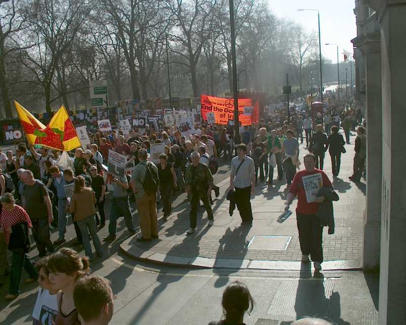 Iraq war demonstration, London 19 March 2005, in Picadilly 14:27:41