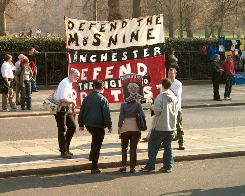 Iraq war demonstration, London 19 March 2005, in Picadilly 14:39:17
