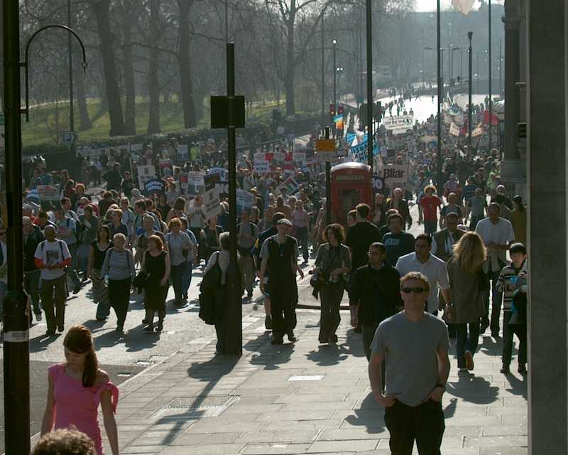 Iraq war demonstration, London 19 March 2005, in Picadilly 14:41:41