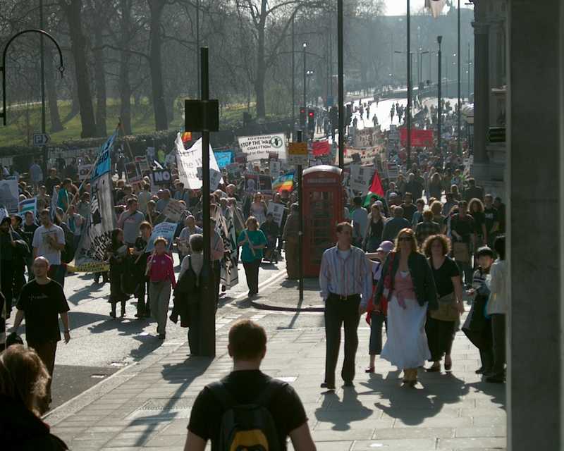 Iraq war demonstration, London 19 March 2005, in Picadilly 14:42:20