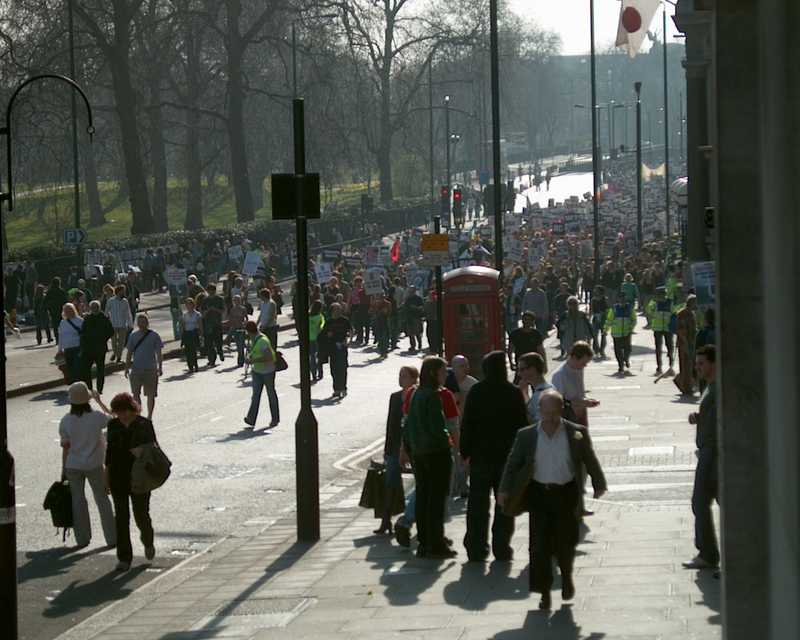 Iraq war demonstration, London 19 March 2005, in Picadilly 14:52:44