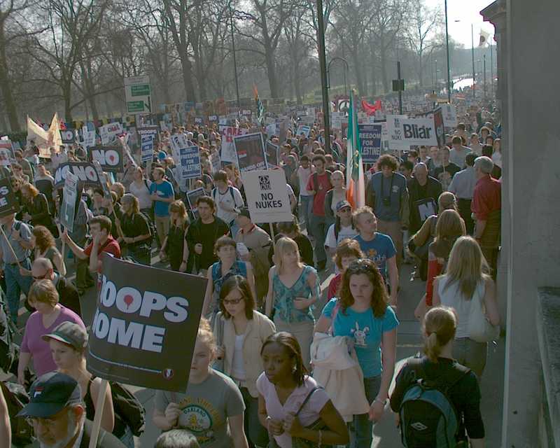Iraq war demonstration, London 19 March 2005, in Picadilly 14:55:57