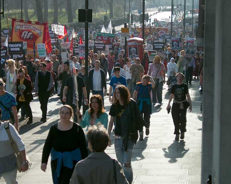 Iraq war demonstration, London 19 March 2005, in Picadilly 14:59:34