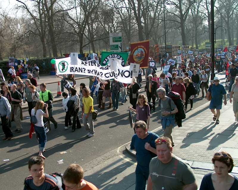 Iraq war demonstration, London 19 March 2005, in Picadilly 15:02:38