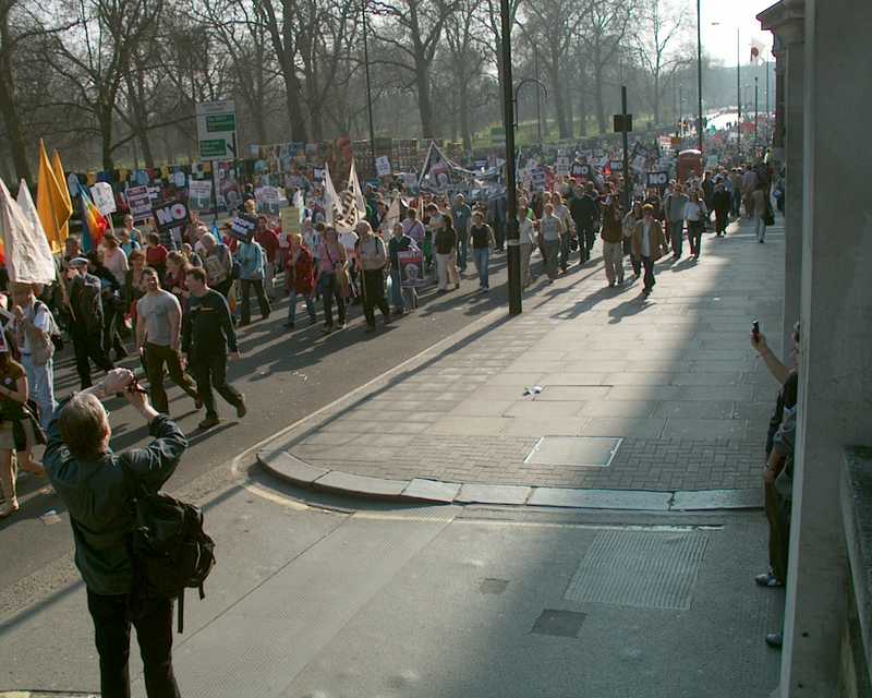 Iraq war demonstration, London 19 March 2005, in Picadilly 15:06:58