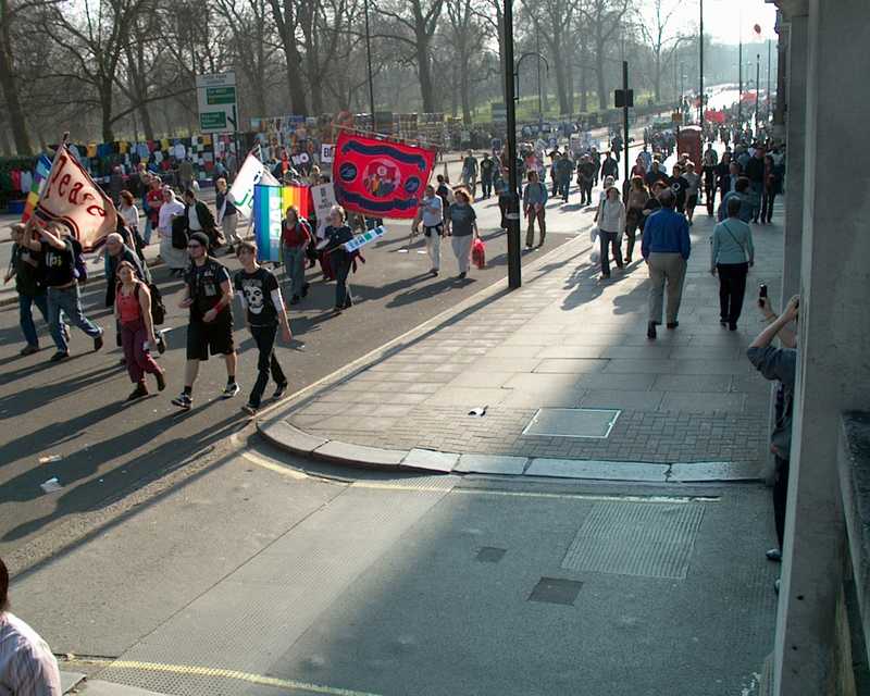 Iraq war demonstration, London 19 March 2005, in Picadilly 15:09:25