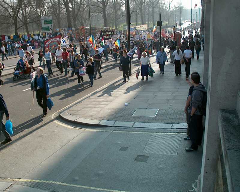 Iraq war demonstration, London 19 March 2005, in Picadilly 15:12:22