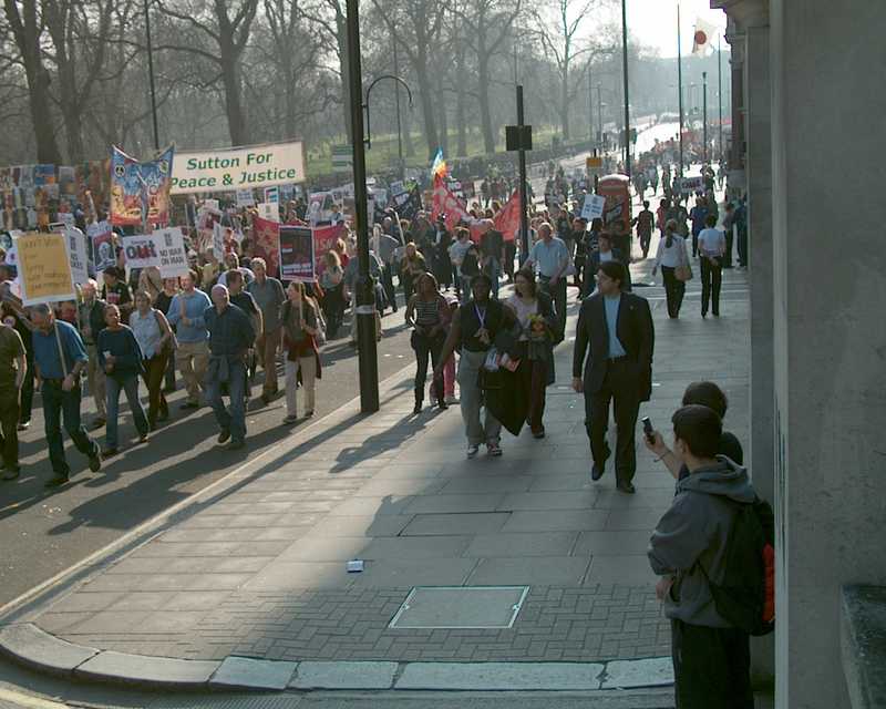 Iraq war demonstration, London 19 March 2005, in Picadilly 15:12:39