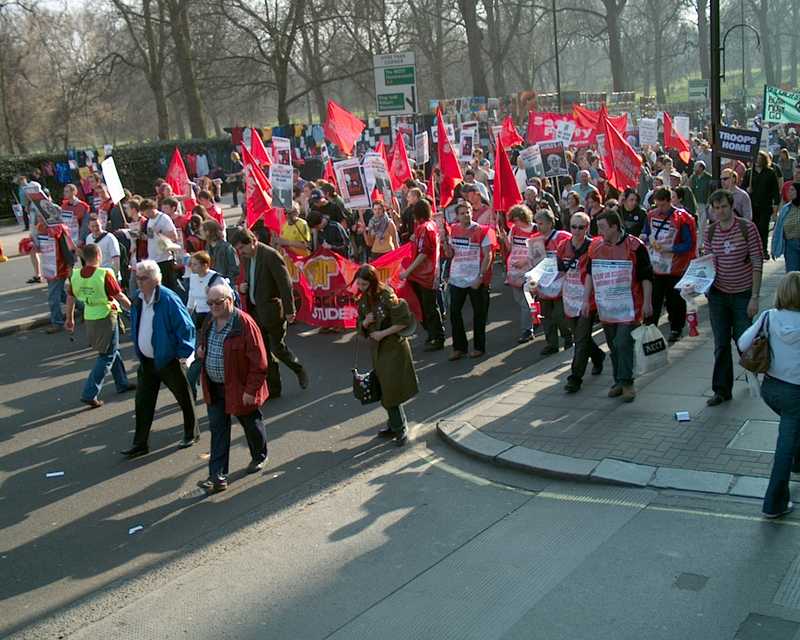 Iraq war demonstration, London 19 March 2005, in Picadilly 15:15:34