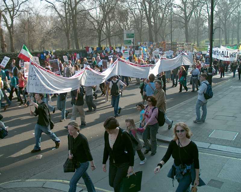 Iraq war demonstration, London 19 March 2005, in Picadilly 15:21:46