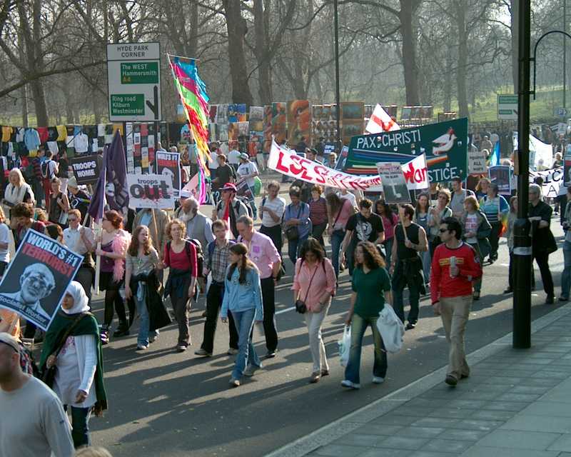 Iraq war demonstration, London 19 March 2005, in Picadilly 15:22:33