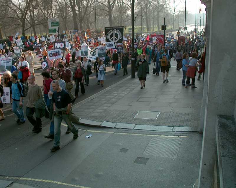 Iraq war demonstration, London 19 March 2005, in Picadilly 15:26:18