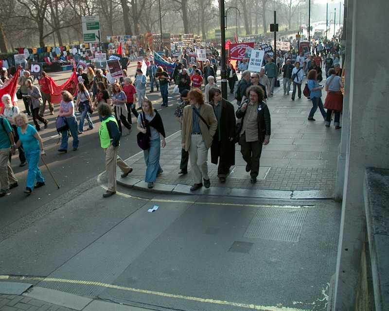 Iraq war demonstration, London 19 March 2005, in Picadilly 15:26:41
