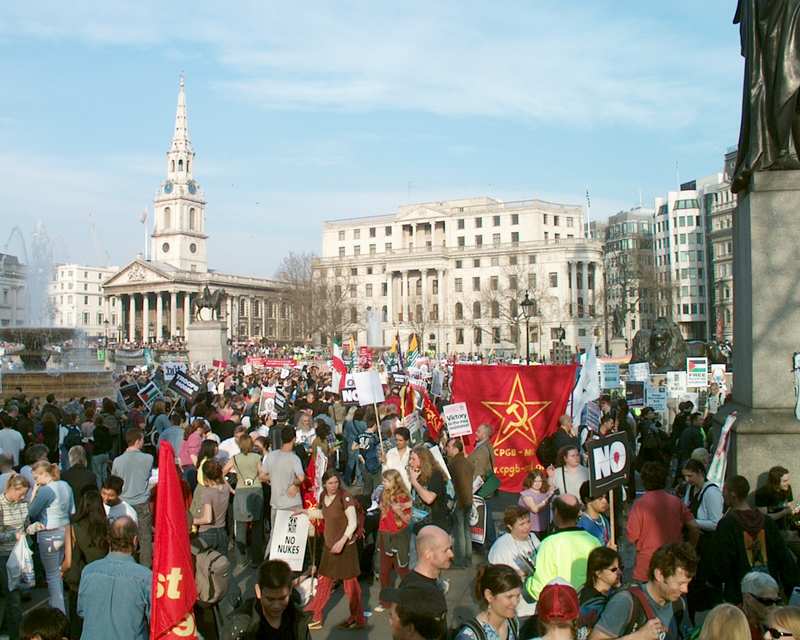 Iraq war demonstration, London 19 March 2005, Trafalgar Sq 16:01:59