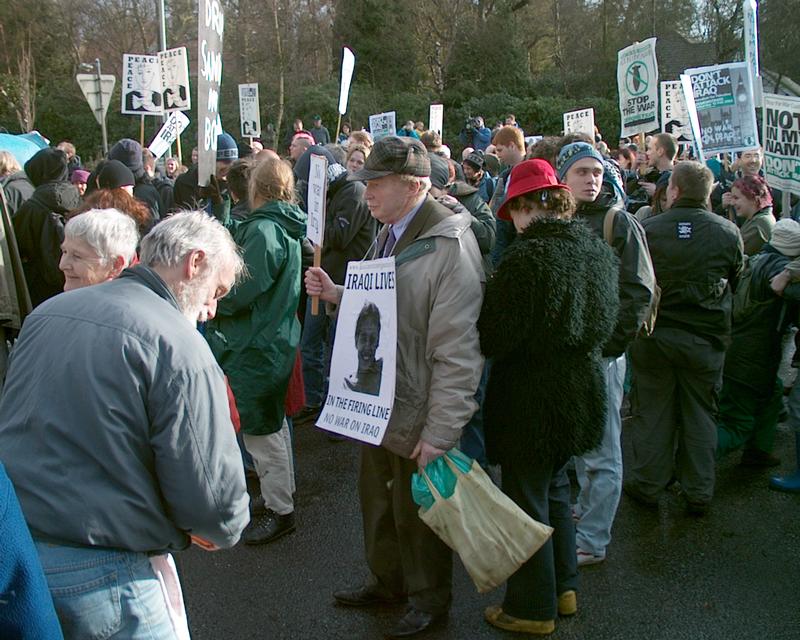 Demonstration at Northwood HQ, 19 Jan 2003 12:48:19