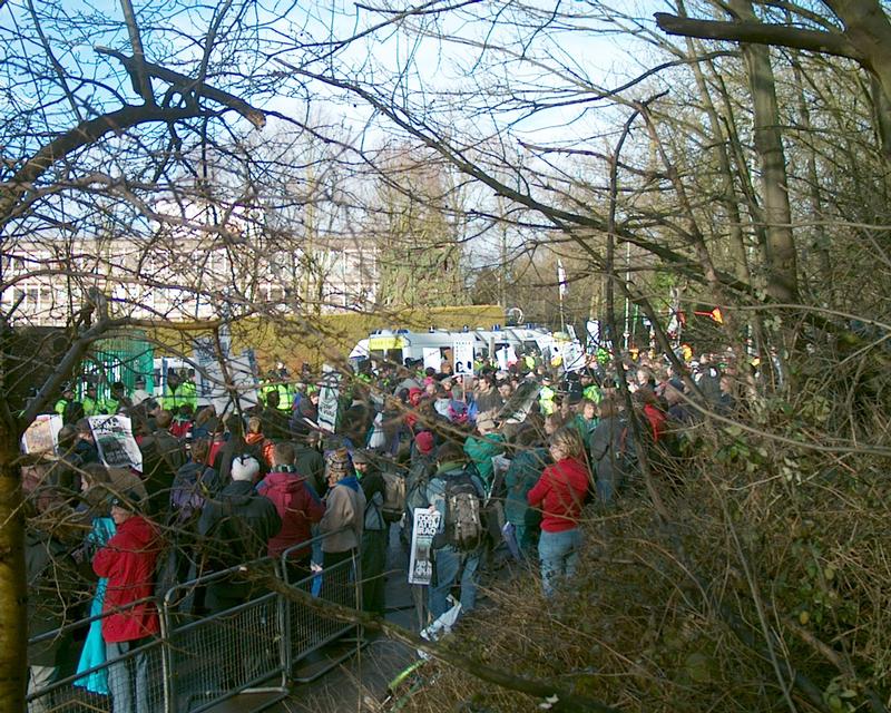 Demonstration at Northwood HQ, 19 Jan 2003 13:08:10