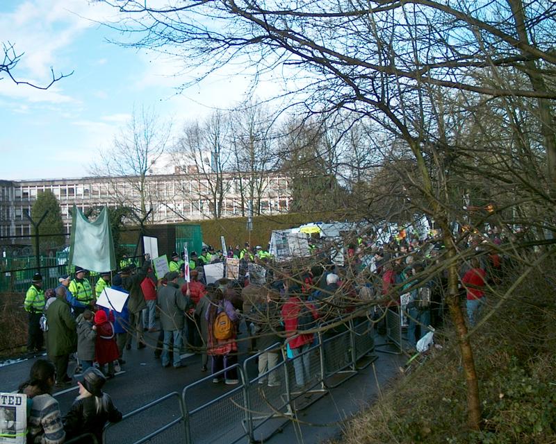 Demonstration at Northwood HQ, 19 Jan 2003 13:08:31