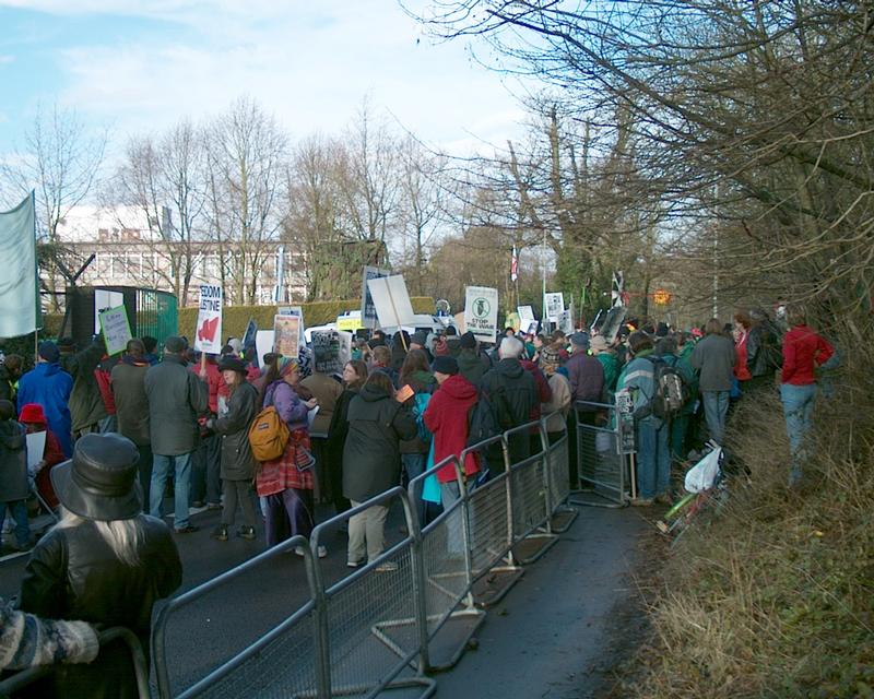 Demonstration at Northwood HQ, 19 Jan 2003 13:08:52