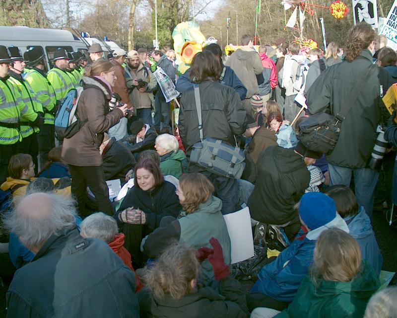 Demonstration at Northwood HQ, 19 Jan 2003 13:15:40