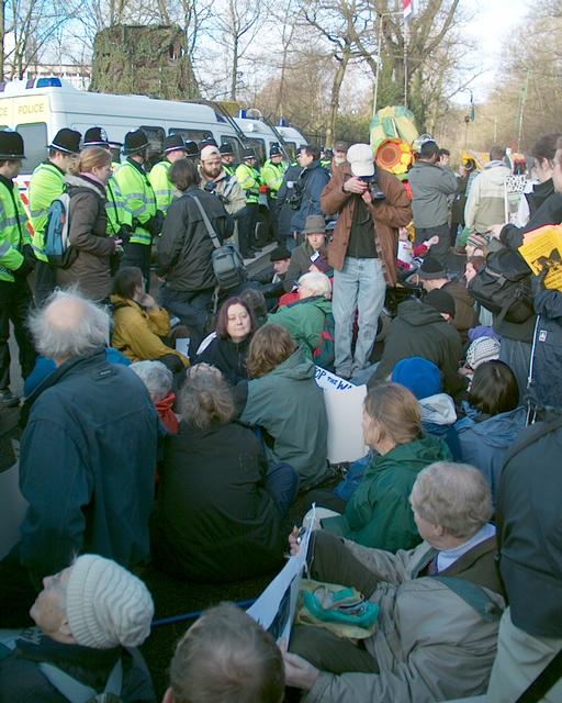 Demonstration at Northwood HQ, 19 Jan 2003 13:16:48