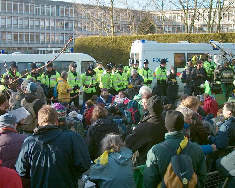 Demonstration at Northwood HQ, 19 Jan 2003 14:49:02