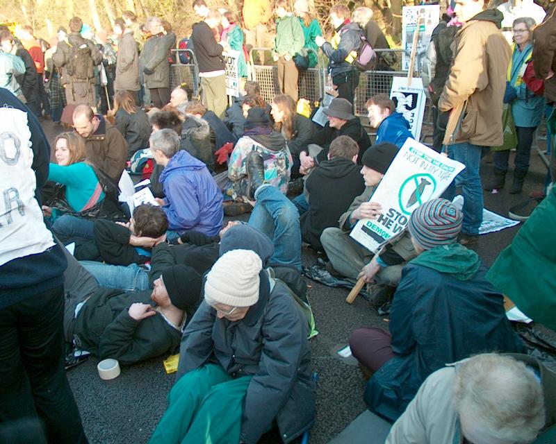 Demonstration at Northwood HQ, 19 Jan 2003 14:55:59