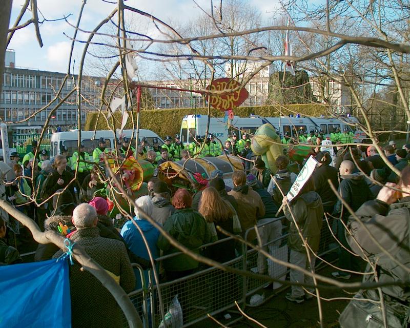 Demonstration at Northwood HQ, 19 Jan 2003 15:06:03 with a glimpse of the Rinky Dink