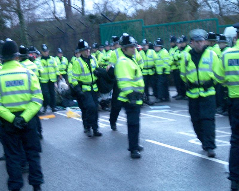 Demonstration at Northwood HQ, 19 Jan 2003 16:13:18