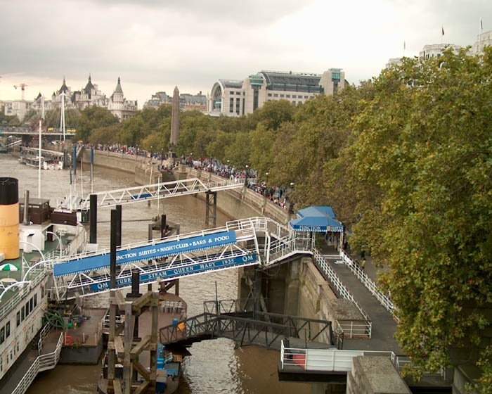 1/82 Iraq war demonstration, London 28 Sep 2002 12:16:21