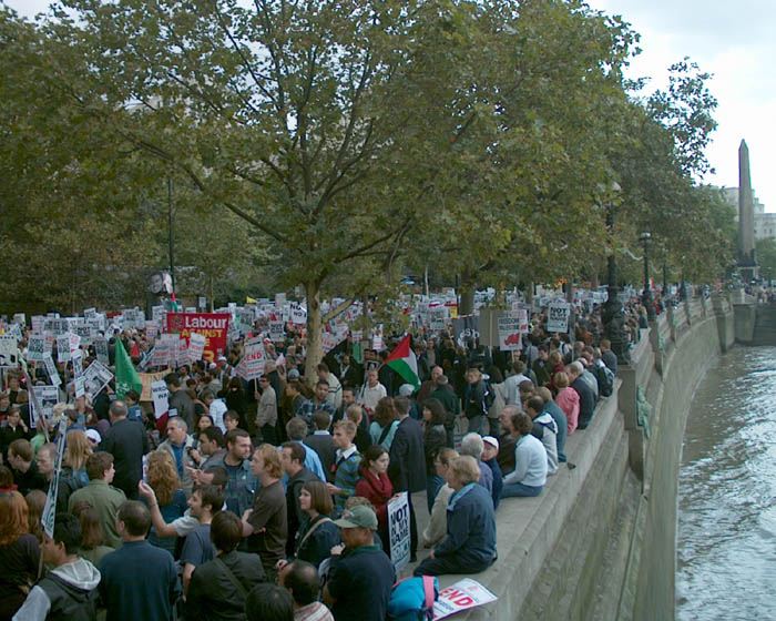 2/82 Iraq war demonstration, London 28 Sep 2002 12:53:59