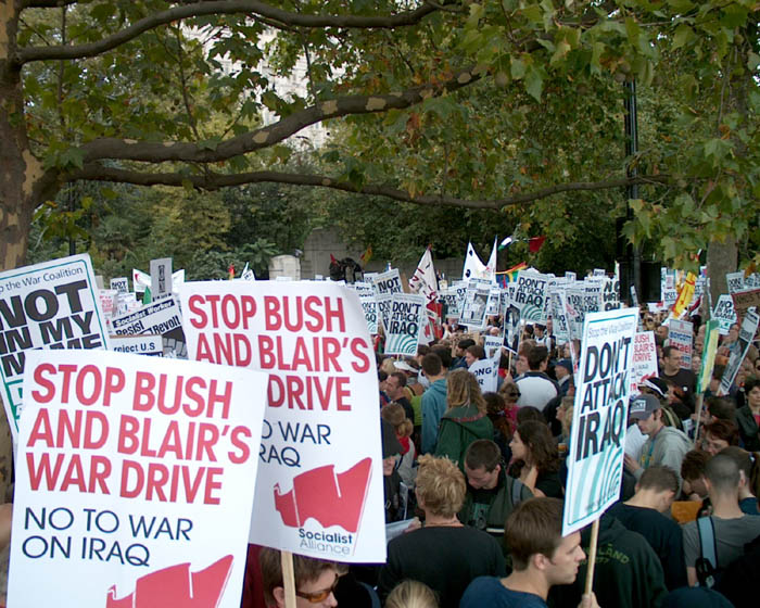 6/82 Iraq war demonstration, London 28 Sep 2002 13:58:22
