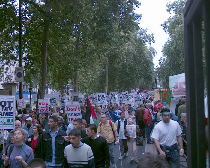 9/82 Iraq war demonstration, London 28 Sep 2002 14:17:16
