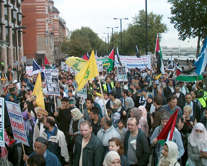 16/82 Iraq war demonstration, London 28 Sep 2002 14:28:15