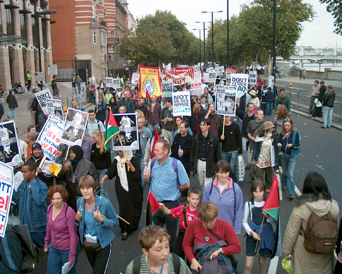 41/82 Iraq war demonstration, London 28 Sep 2002 14:49:28
