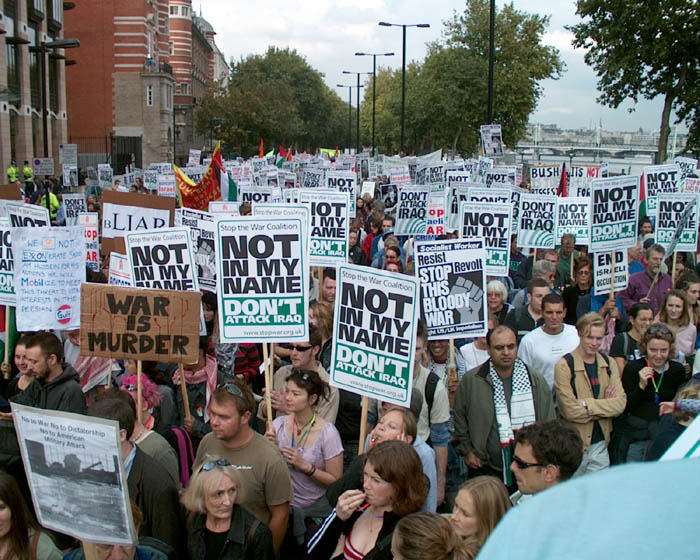 60/82 Iraq war demonstration, London 28 Sep 2002 15:29:56