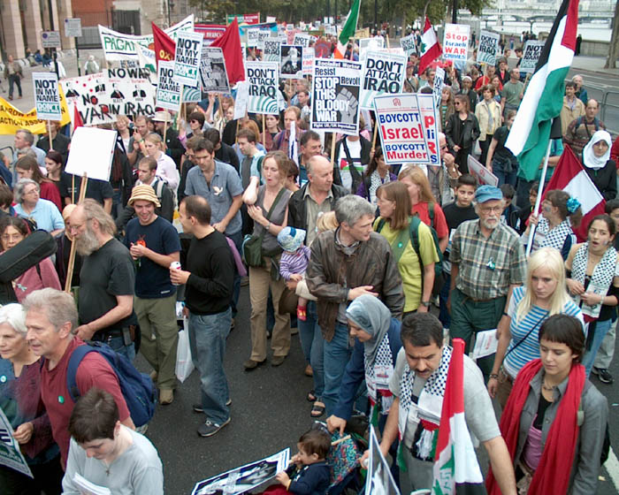 75/82 Iraq war demonstration, London 28 Sep 2002 15:58:21