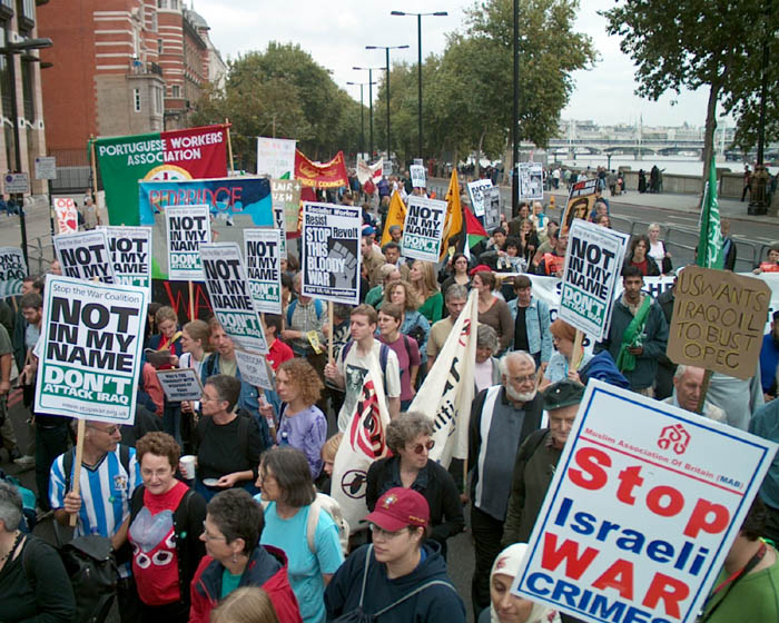 76/82 Iraq war demonstration, London 28 Sep 2002 15:59:13